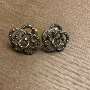 Flower earrings